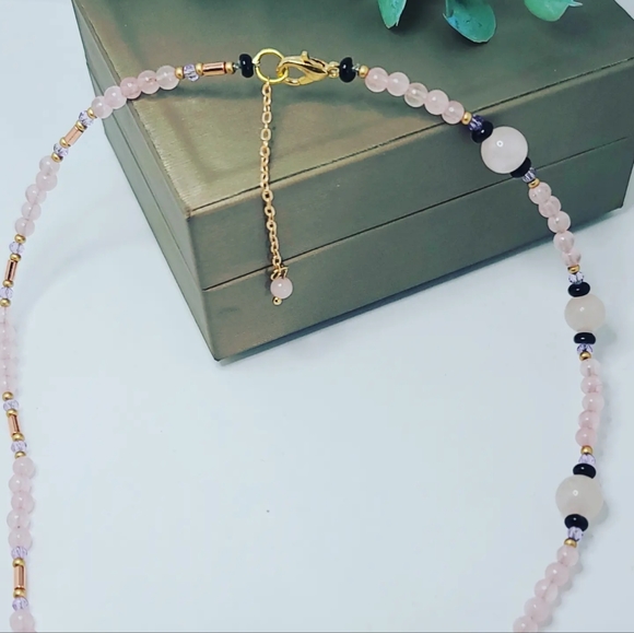 Rose Quartz Minimalist Necklace - Picture 3 of 4